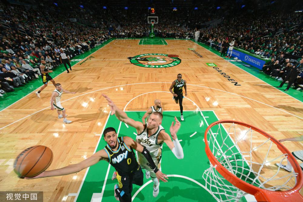 凭借精确的 凭借精确的