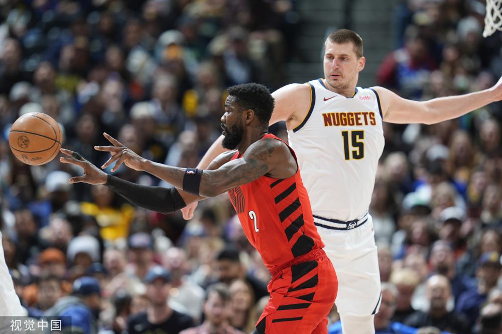 凭借其国际 凭借其国际