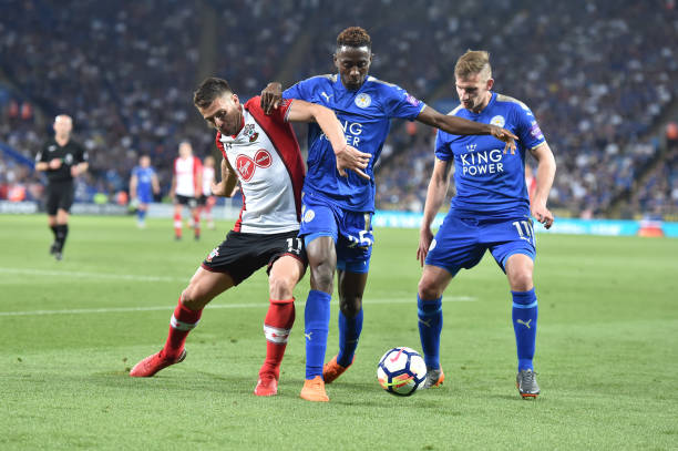 隨著工作和 隨著工作和